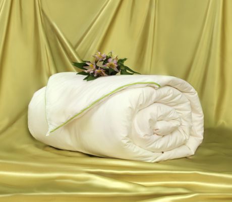 Одеяла | Шелковые одеяла "Classic" Одеяло шелковое (всесезонное облегченное) OnSilk OnSilk (Онсилк)