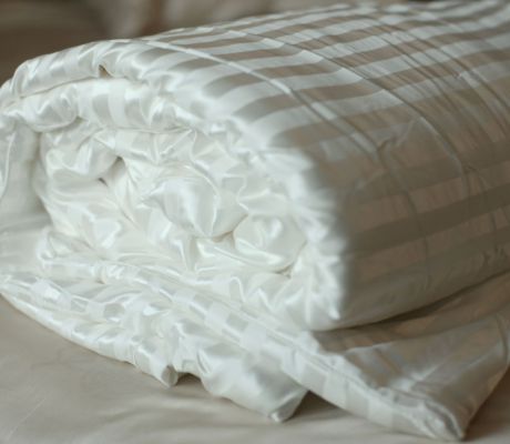 Одеяла | Шелковые одеяла SilkTemption Одеяло шелковое "ЛЮКС" (всесезонное) SilkTemption (Шелковый соблазн)
